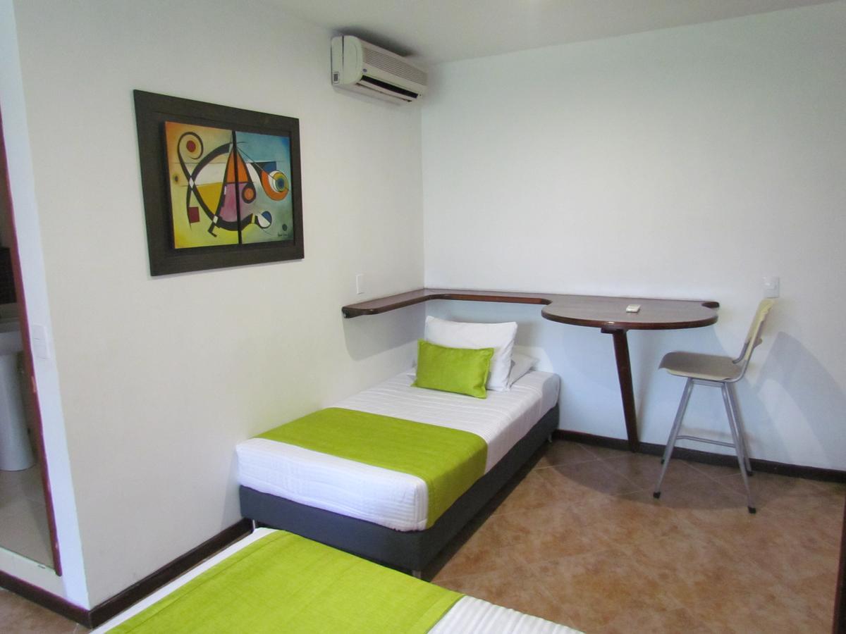 Hotel Plaza Mayor Medellín Dış mekan fotoğraf